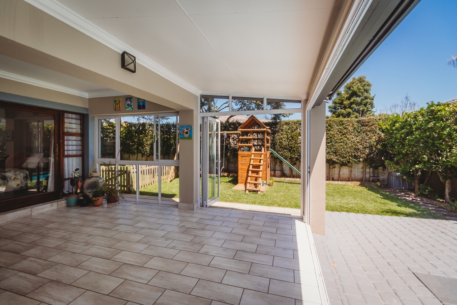 5 Bedroom Property for Sale in Panorama Western Cape